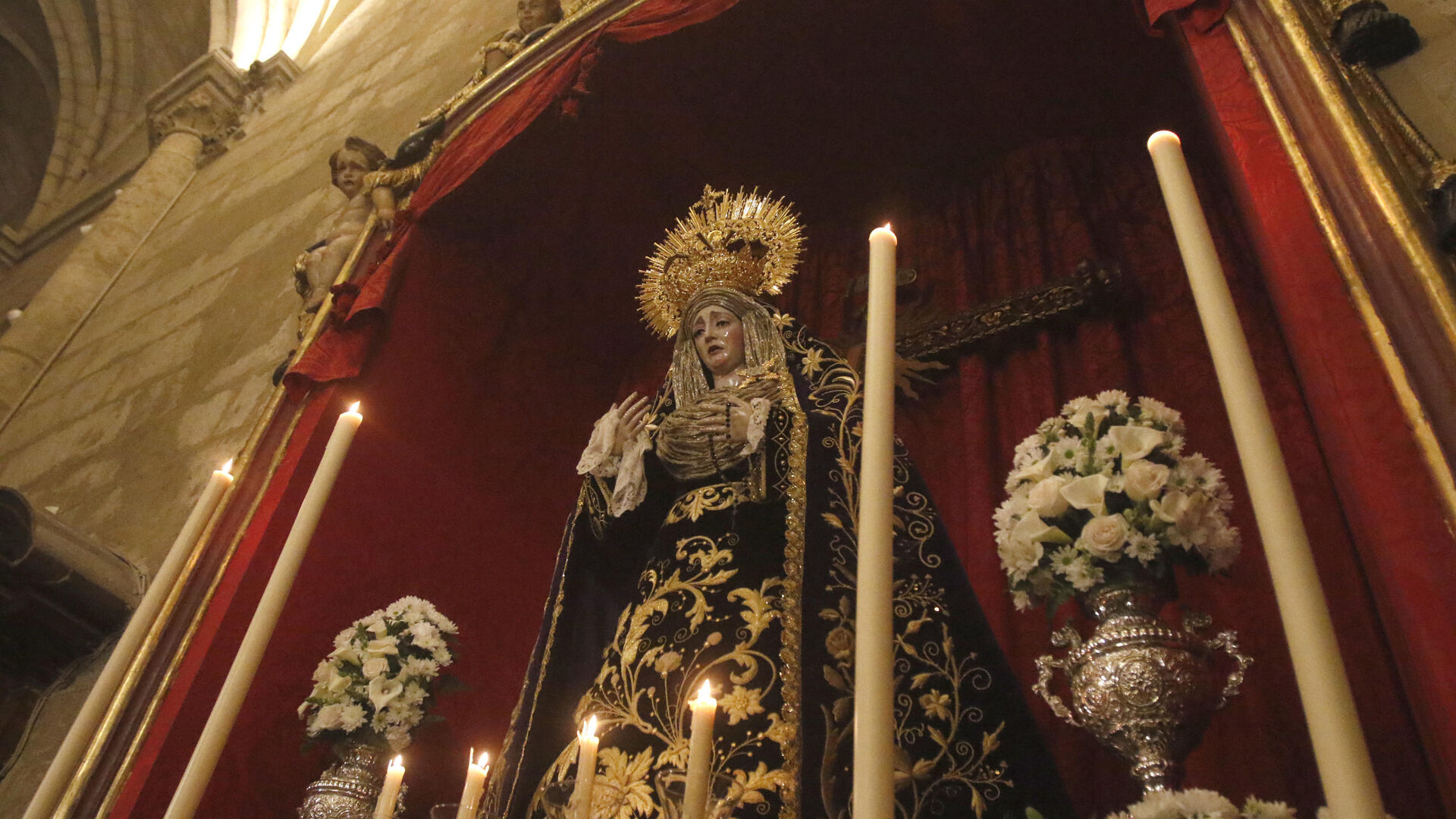 La Virgen de Gracia y Amparo.