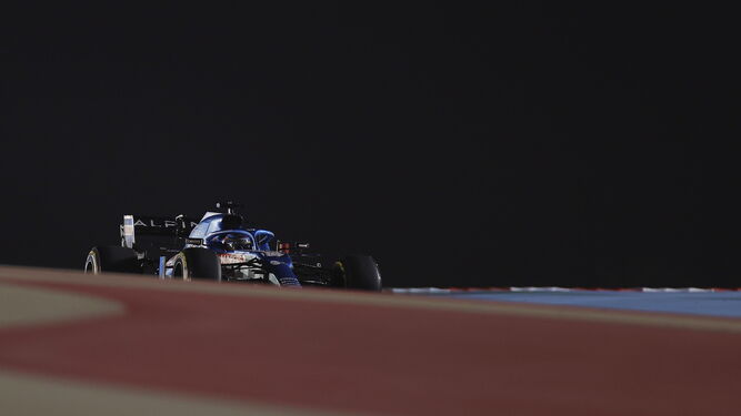 Fernando Alonso, en acción en el circuito de Sakhir.