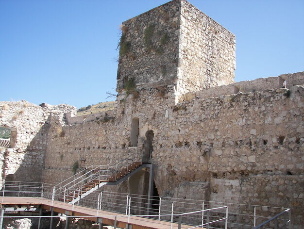 Castillo de Do&ntilde;a Menc&iacute;a, una historia de 17 siglos