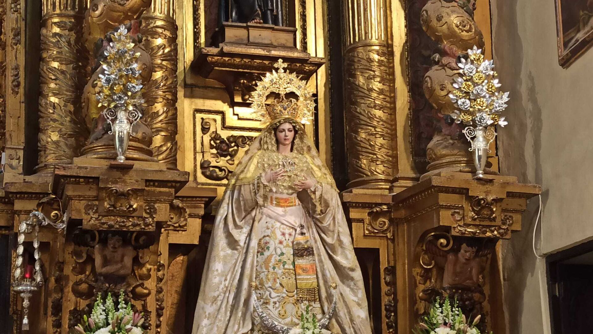 La Virgen de los &Aacute;ngeles de Lucena.