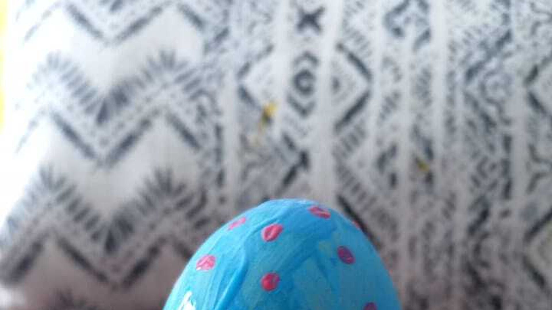 La singular tradici&oacute;n de los huevos pintados de Pascua de Fuente Carreteros, en fotograf&iacute;as