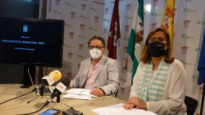 Cristina Piernagorda y Ramón Martín en rueda de prensa.