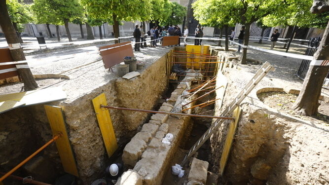 Una excavación que bucea en las entrañas de la Mezquita