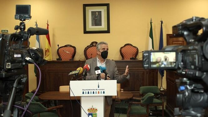 El alcalde de Lucena presenta la inversiones.