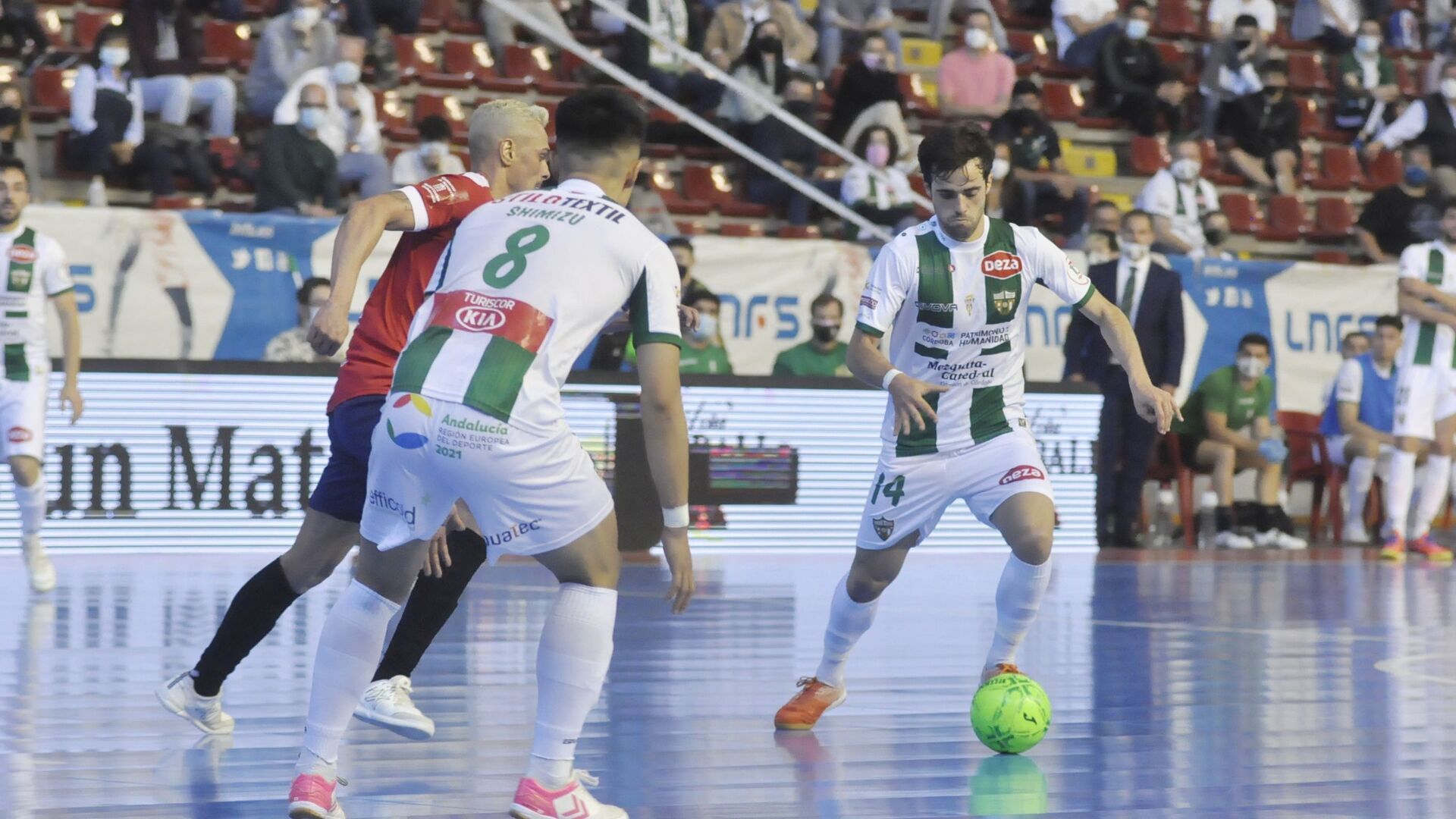 Las im&aacute;genes del C&oacute;rdoba Futsal - Osasuna Magna en Vista Alegre
