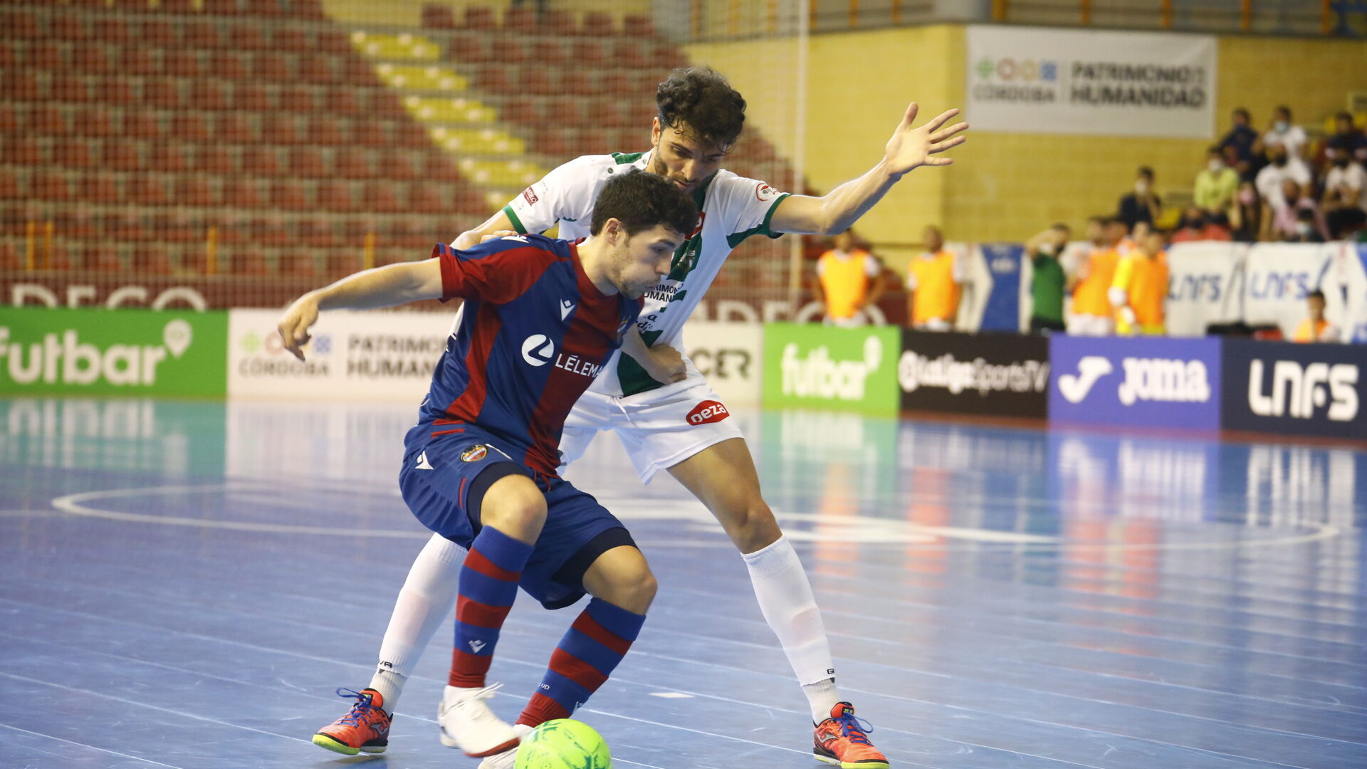 Las im&aacute;genes de la goleada del C&oacute;rdoba Futsal al Levante en Vista Alegre
