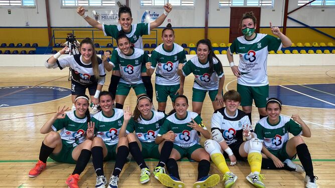 Las chicas del Deportivo Córdoba celebran su victoria en Melilla.