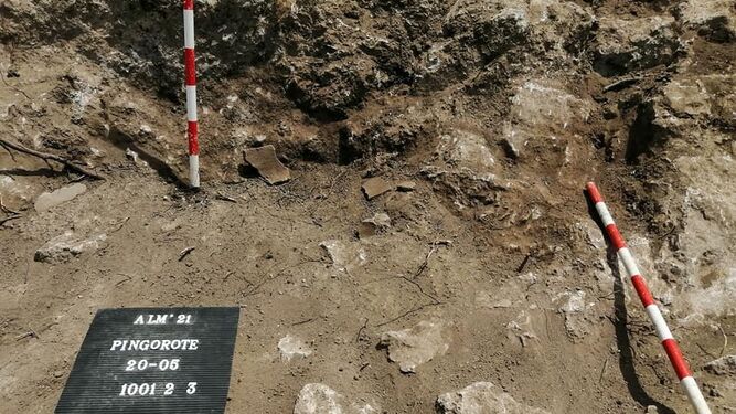 Excavación arqueológica en el Pingorote de Almedinilla.