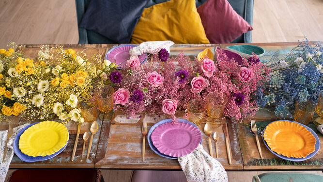 Las vajillas hechas a mano de la firma sevillana Porcelena Closet es lo que necesitas para una decoración de mesa vintage