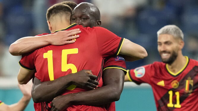 Los jugadores belgas celebran un tanto.