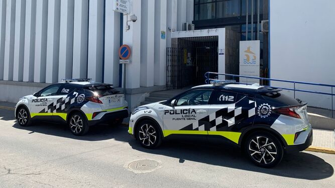 Los dos nuevos vehículos de la Policía Local de Puente Genil.