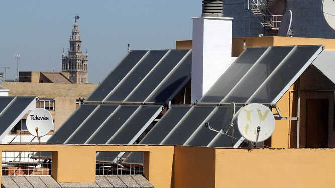 Edificios con placas solares.