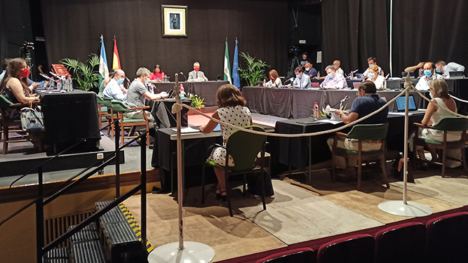 Pleno del Ayuntamiento de Lucena, correspondiente a julio del 2020, celebrado en el Palacio Erisana.