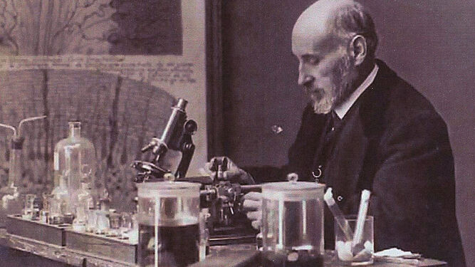 El Nobel español Santiago Ramón y Cajal en su laboratorio