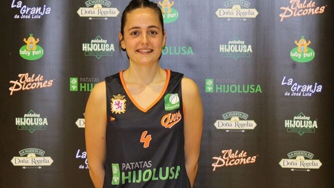 Natalia López, la nueva jugadora del Milar Córdoba BF.