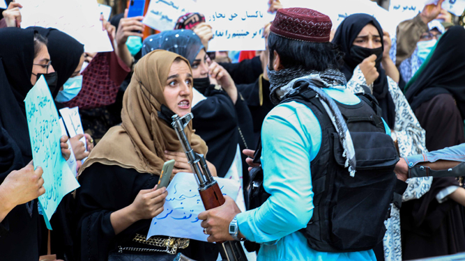 Protesta contra los talibanes en las calles de Kabul.