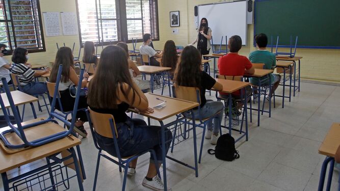Inicio de las clases el pasado curso en el instituto Medina Azahara de Córdoba capital.