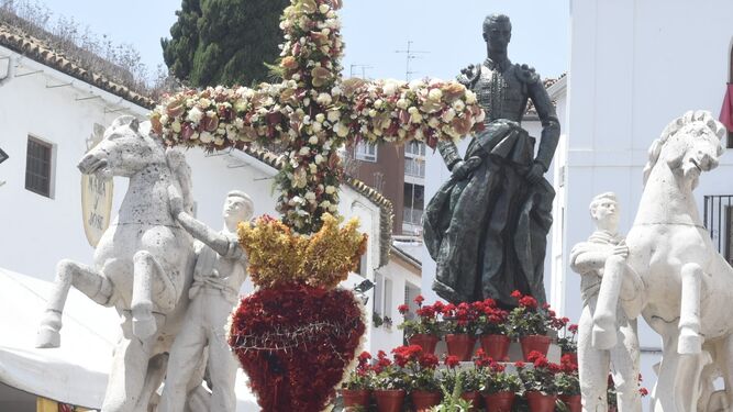Cruz de la plaza del Conde de Priego en 2019.