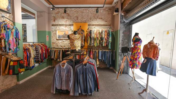 Península Vintage Clothing, una de las tiendas de ropa vintage donde comprar moda retro.