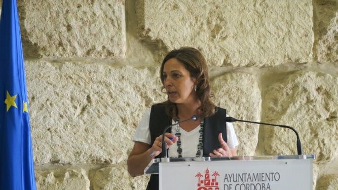 Isabel Ambrosio habla de las ordenanzas fiscales.