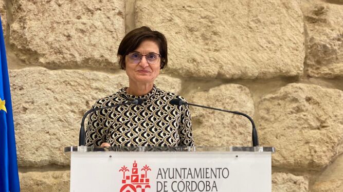 La viceportavoz de IU en el Ayuntamiento de Córdoba, Amparo Pernichi.