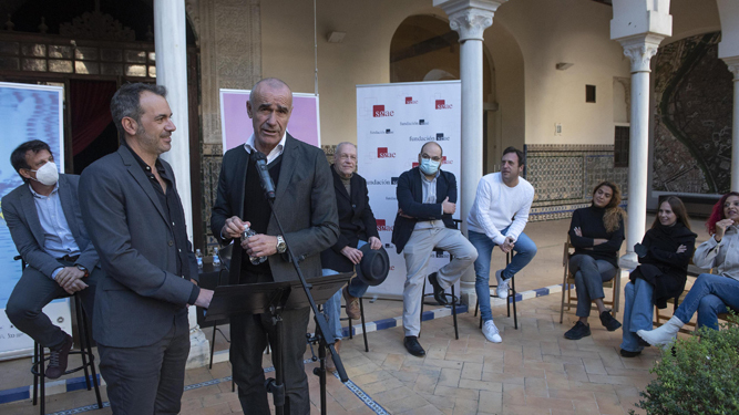 Antonio Muñoz, junto a Javier Rivera, de la Agencia Andaluza de Instituciones Culturales.