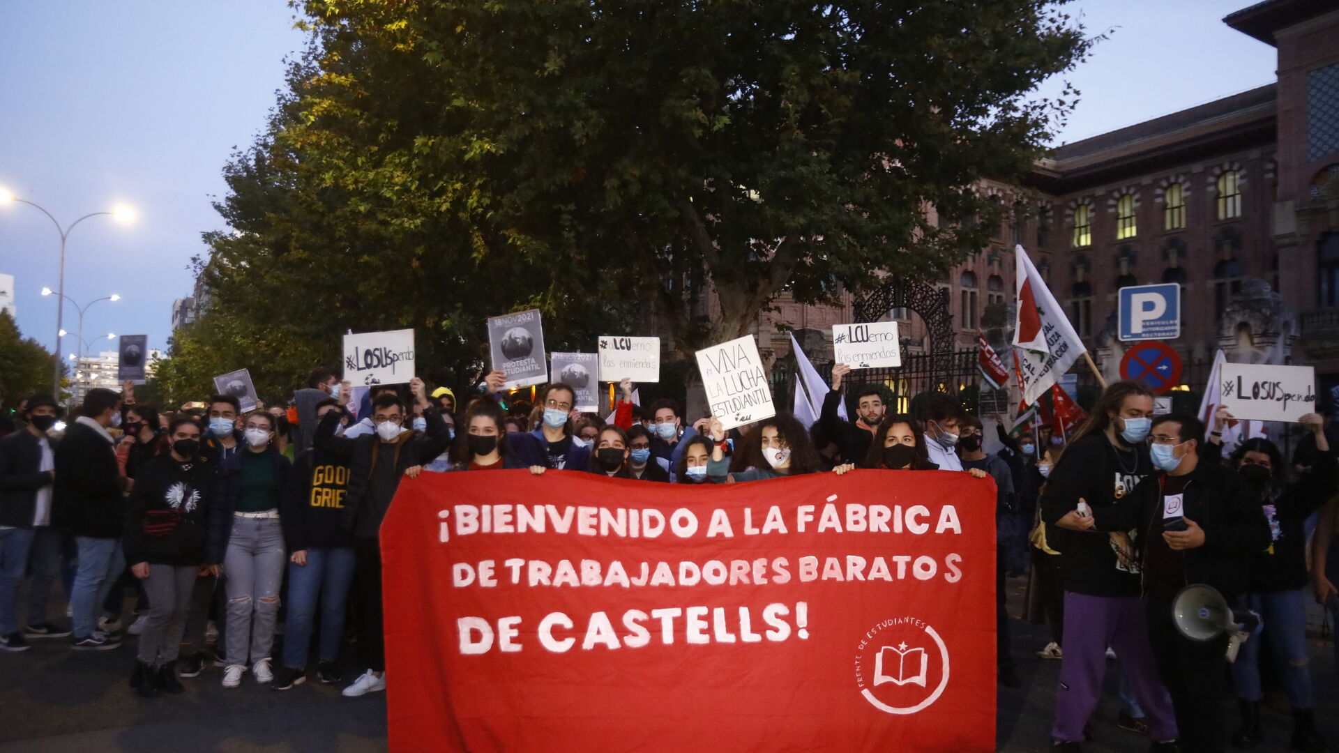 Concentraci&oacute;n de los estudiantes contra la ley Castells en C&oacute;rdoba