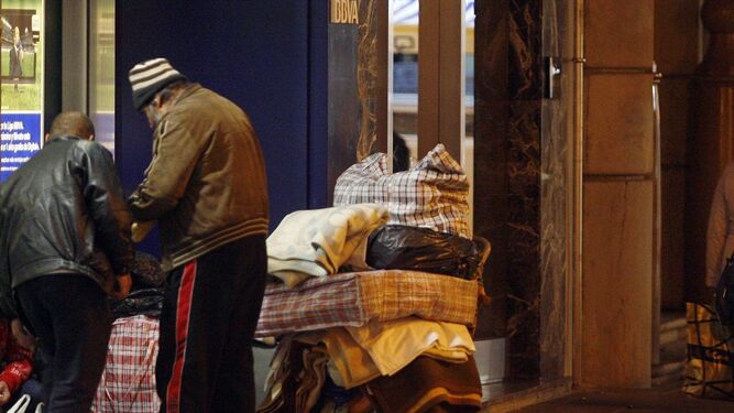 Dos personas sin hogar en Córdoba.