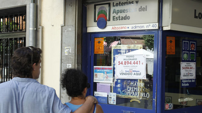 Una administración de lotería en Sevilla.