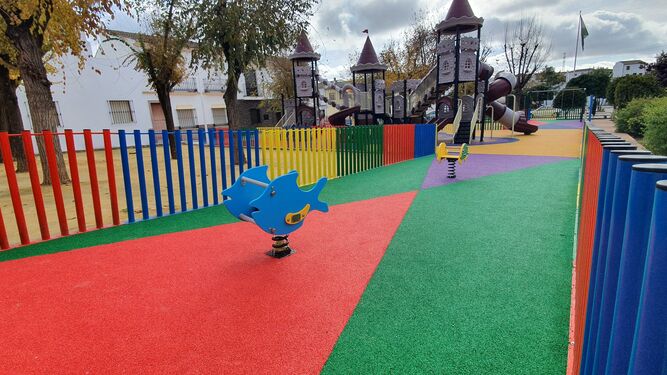 Nueva área de juegos infantiles en el Parque del Polígono Andalucí.