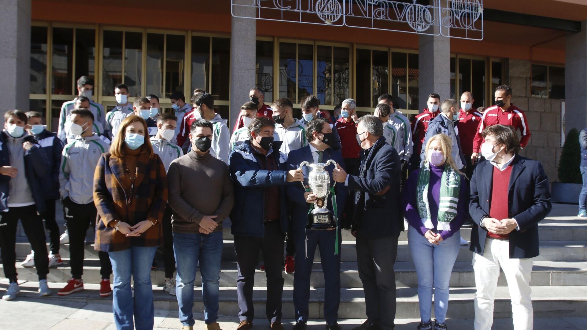 Las im&aacute;genes de la visita del C&oacute;rdoba CF al Ayuntamiento tras ganar la Copa RFEF