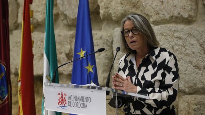 La primera teniente alcalde delegada de Turismo, Isabel Albás, presenta las inversiones.