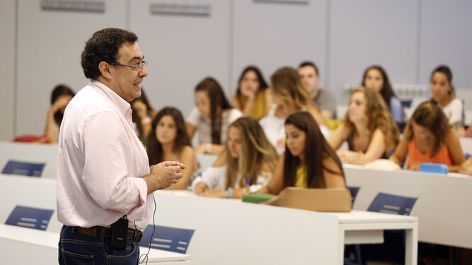 Una clase en la Loyola Andalucía.