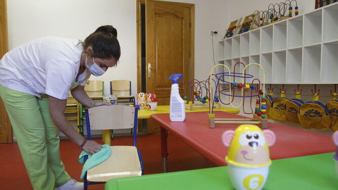 Desinfección de una escuela infantil de Córdoba.