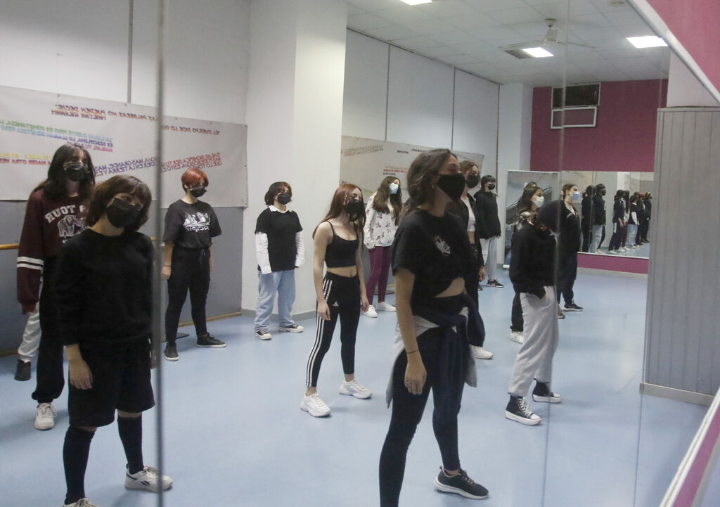 Las fotograf&iacute;as de una clase de K-pop en C&oacute;rdoba, el baile coreano de moda