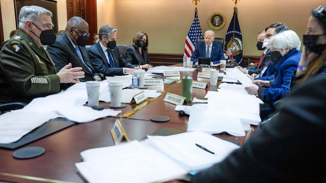 Joe Biden reunido con su gabinete en la Casa Blanca.