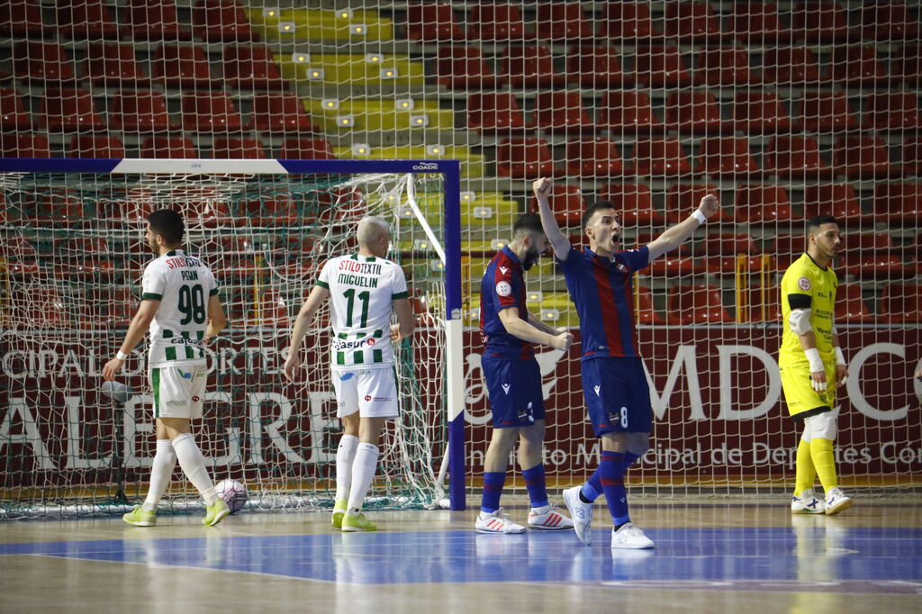 Las im&aacute;genes de la remontada del C&oacute;rdoba Futsal ante el Levante