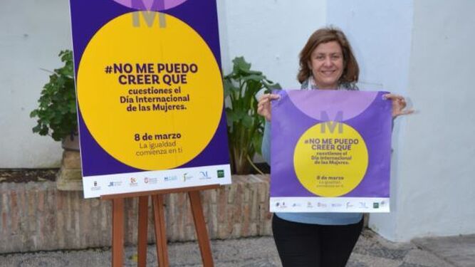 Alba Doblas presenta la campaña del 8M.