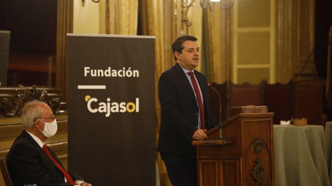 Bellido en la conferencia sobre los retos de Córdoba en el futuro.