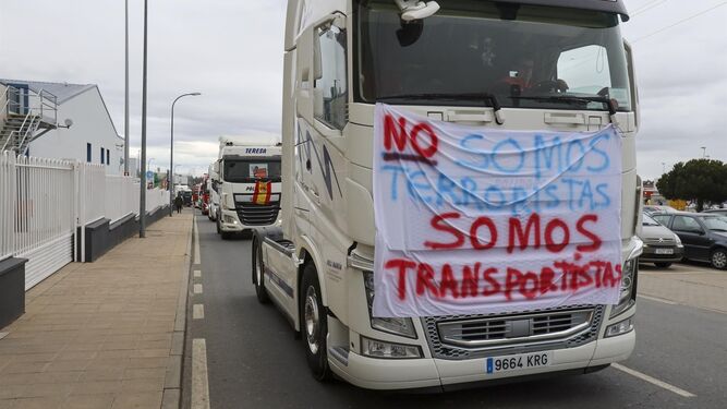 Caravana de protesta de transportistas.