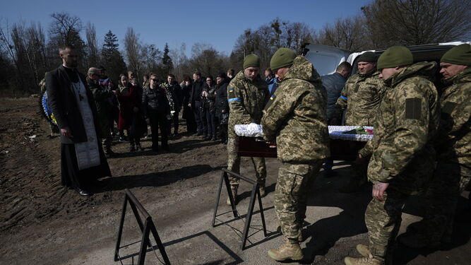 Funeral de un voluntario ucraniano.