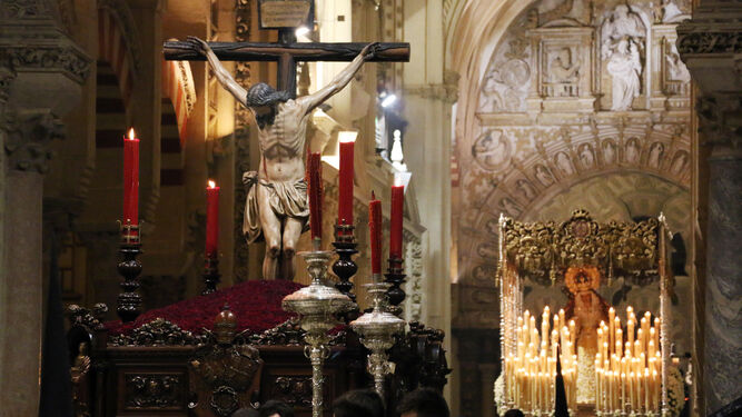 El Cristo de la Buena Muerte y la Reina de los Mártires, en la Catedral.