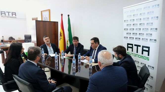 Los autónomos, reunidos este lunes en Córdoba con Juan Marín.