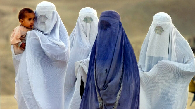 Desde la llegada al poder de los talibanes las mujeres siguen viendo cómo sus derechos desaparecen