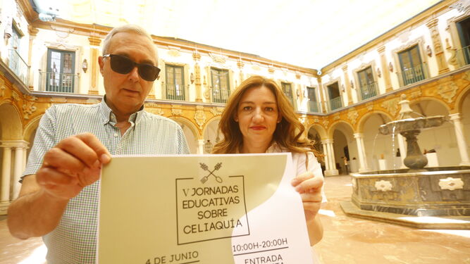 Emilio Naranjo Trenado y Elena Quiles Toledo, miembros de la Junta Directiva de la Asociación de Celíacos de Córdoba.