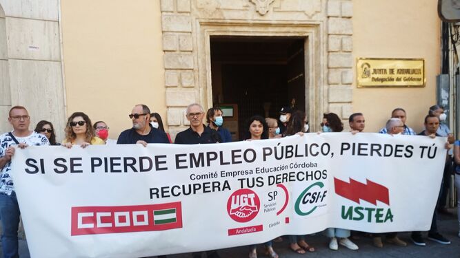 Concentración ante la Delegación del Gobierno de la Junta en Córdoba.