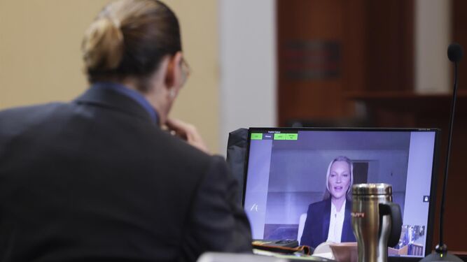 Kate Moss testificando en el juicio de Johnny Depp contra Amber Heard