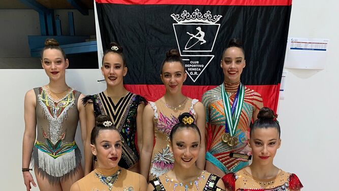 La gimnastas del Séneca celebran que son campeonas de Andalucía por equipos.