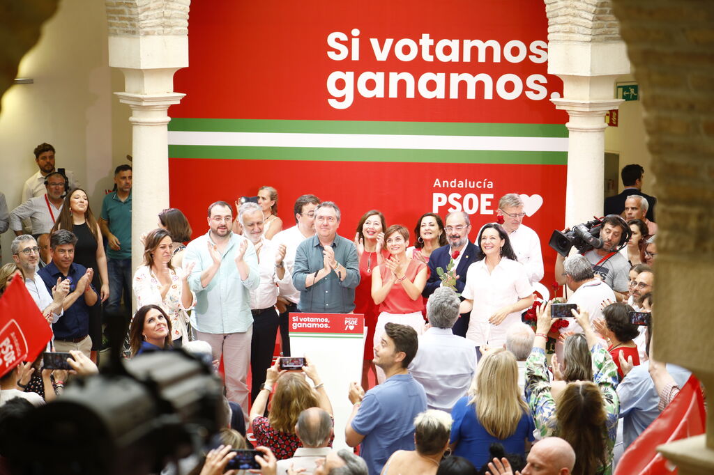 Elecciones Andaluc&iacute;a: La visita de los barones del PSOE en C&oacute;rdoba, en im&aacute;genes