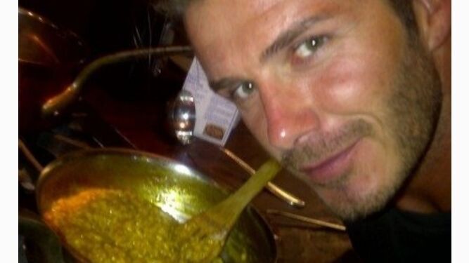 David Beckham en una de sus paellas compartida en las redes sociales